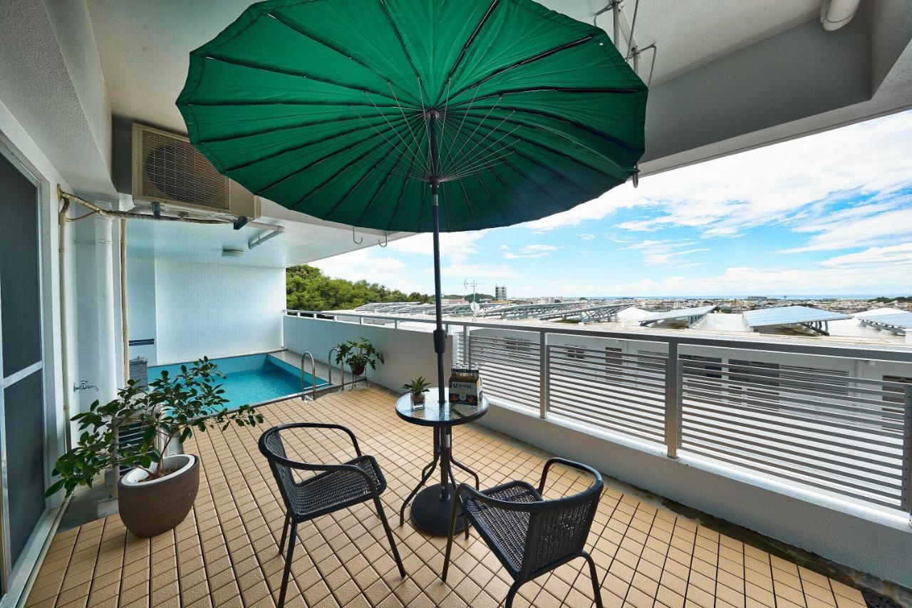 Freedomhillsフリーダムヒルズa棟 Apartment Tomigusuku Bagian luar foto