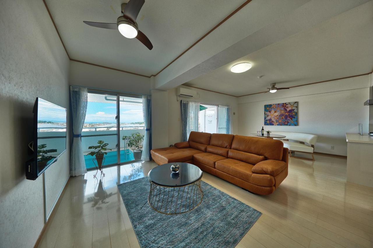 Freedomhillsフリーダムヒルズa棟 Apartment Tomigusuku Bagian luar foto